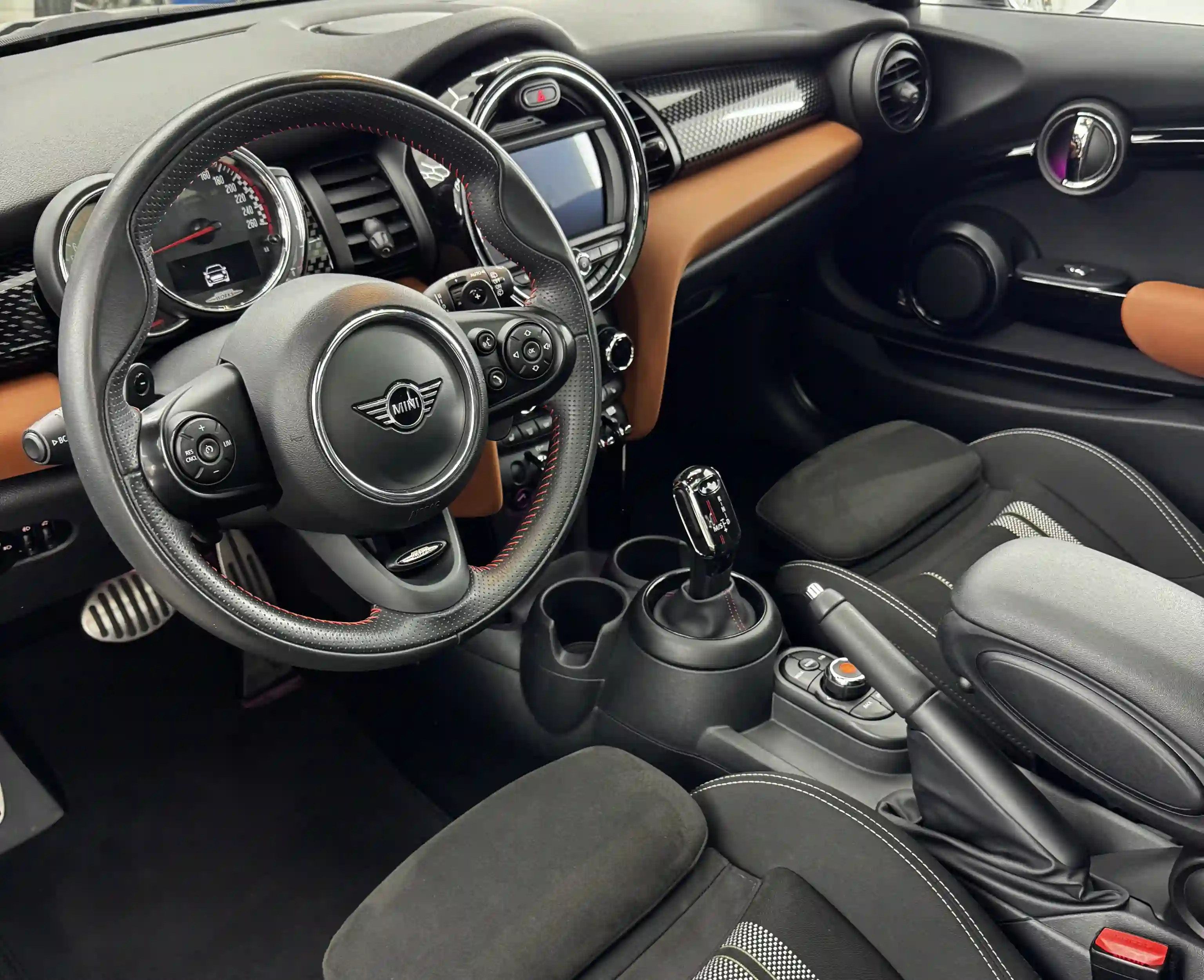 Mini Cooper - Химчистка салона